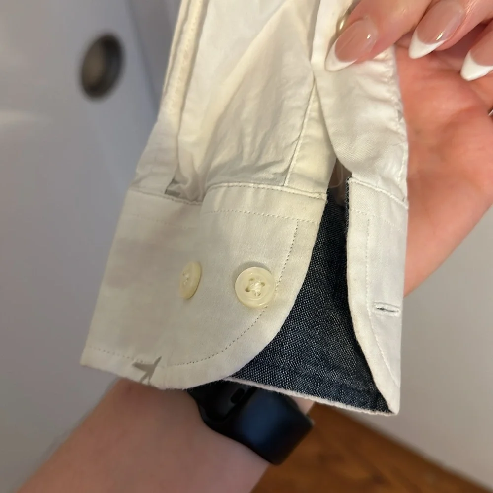 Banana Republic white long sleeve button-down with airplanes size medium